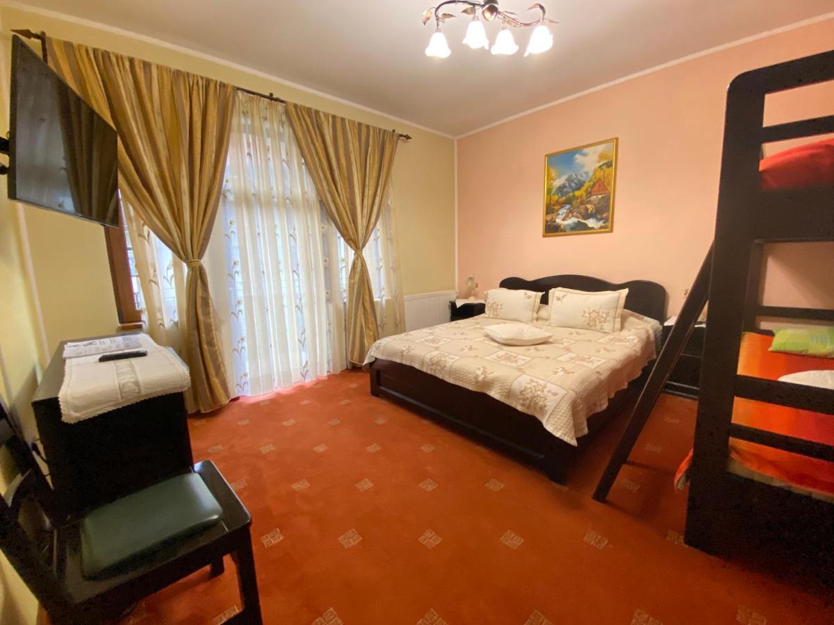 Pensiunea Crocus - Sauna & Billiard Poiana Brašov Exteriér fotografie