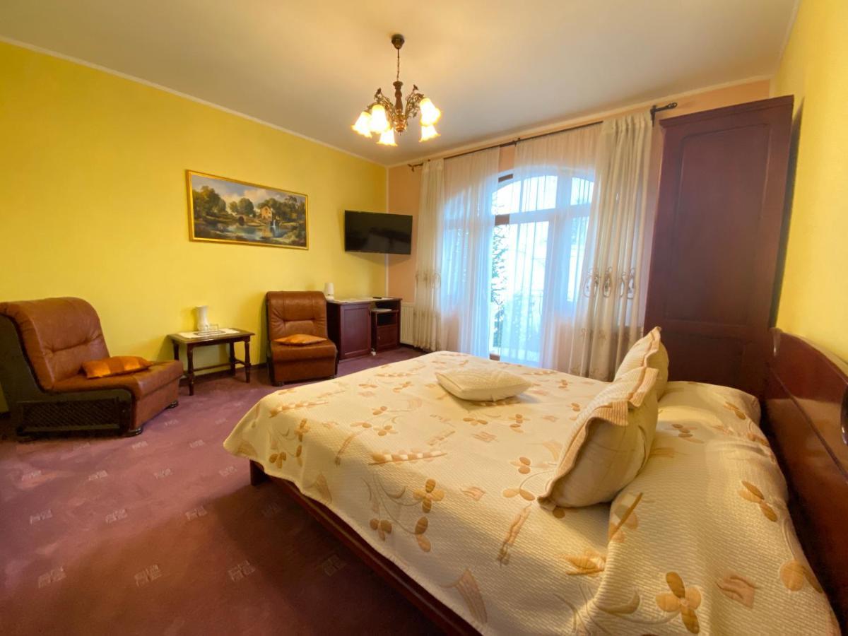 Pensiunea Crocus - Sauna & Billiard Poiana Brašov Exteriér fotografie