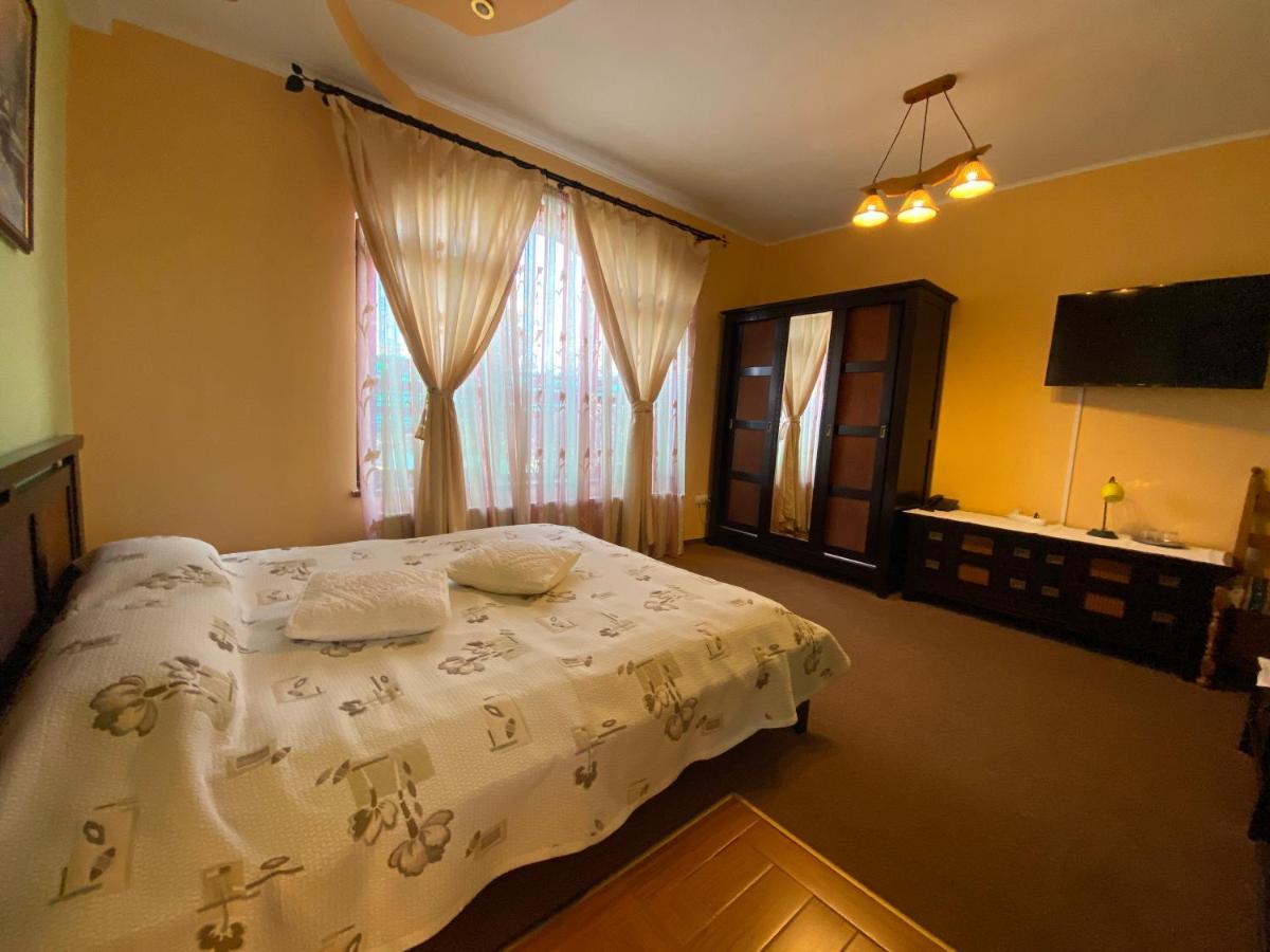 Pensiunea Crocus - Sauna & Billiard Poiana Brašov Exteriér fotografie