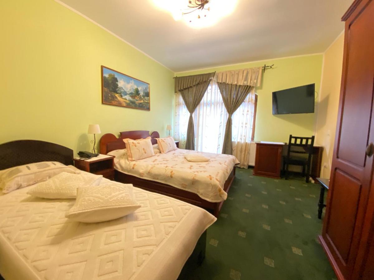 Pensiunea Crocus - Sauna & Billiard Poiana Brašov Exteriér fotografie