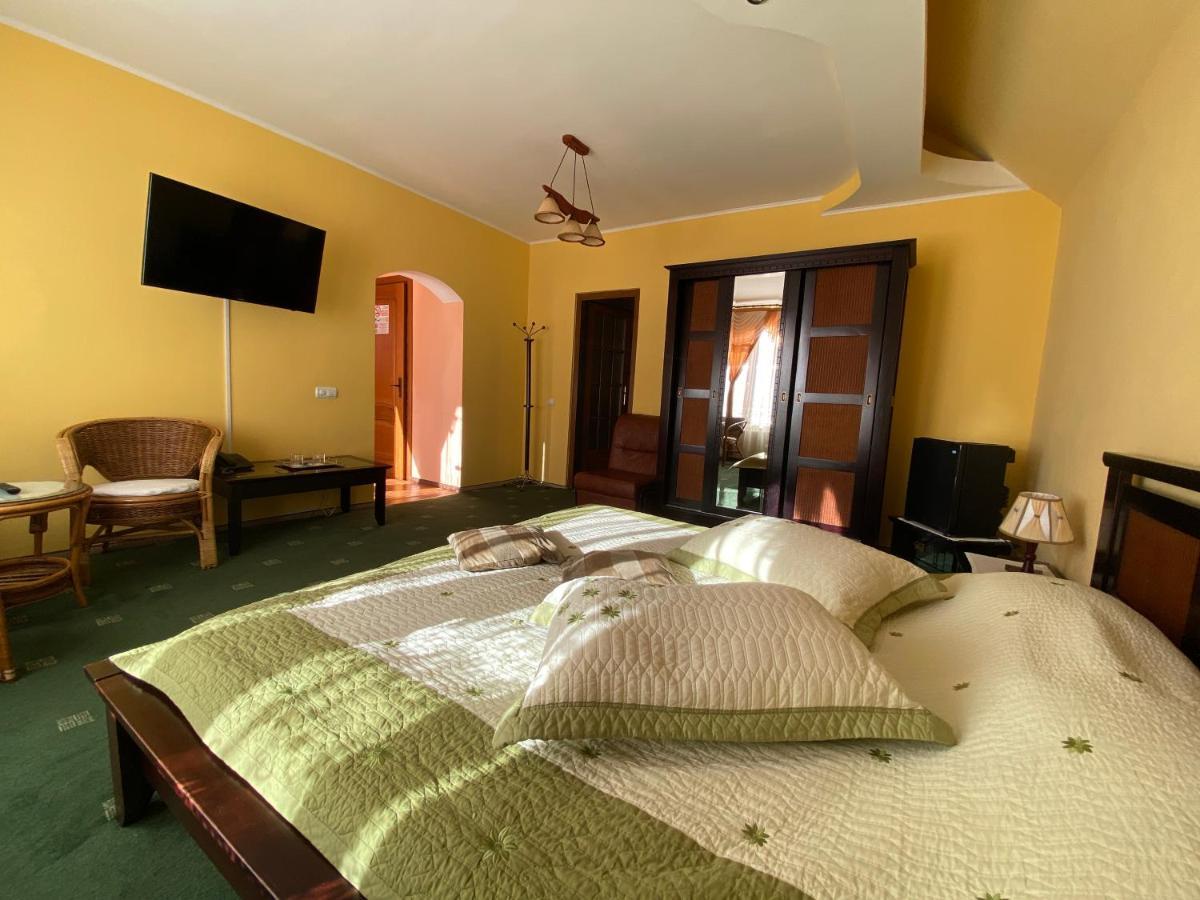 Pensiunea Crocus - Sauna & Billiard Poiana Brašov Exteriér fotografie