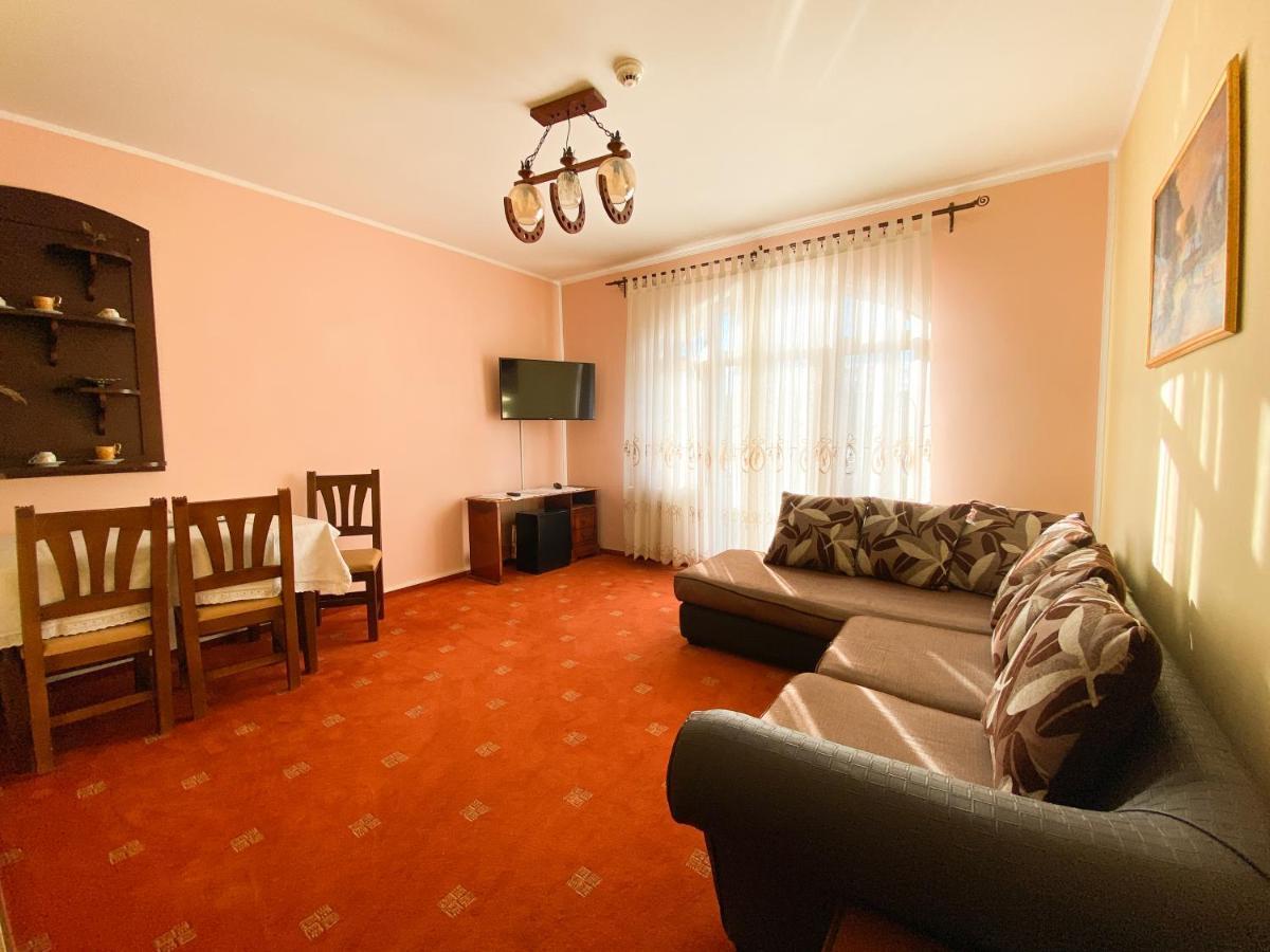 Pensiunea Crocus - Sauna & Billiard Poiana Brašov Exteriér fotografie