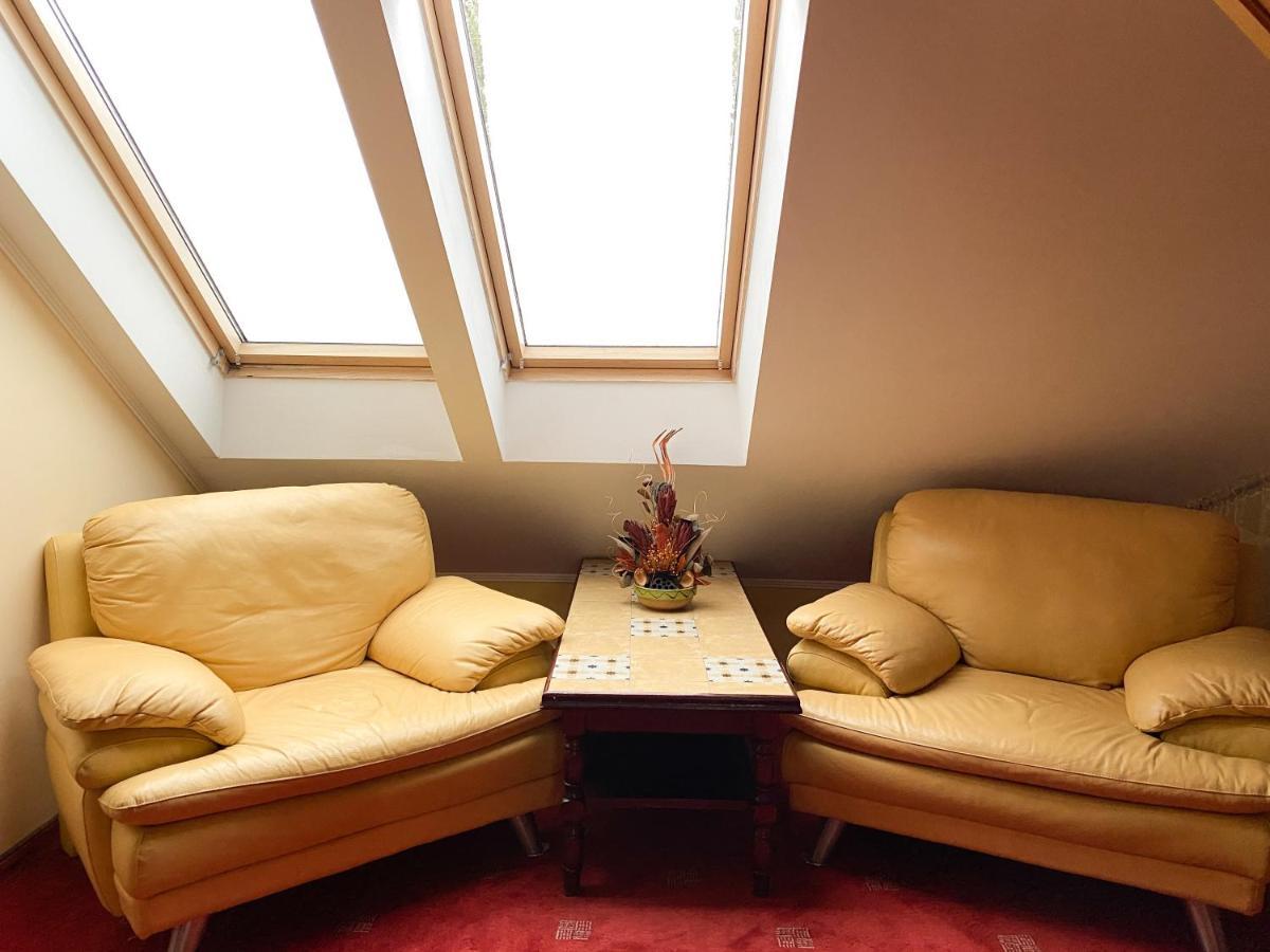Pensiunea Crocus - Sauna & Billiard Poiana Brašov Exteriér fotografie