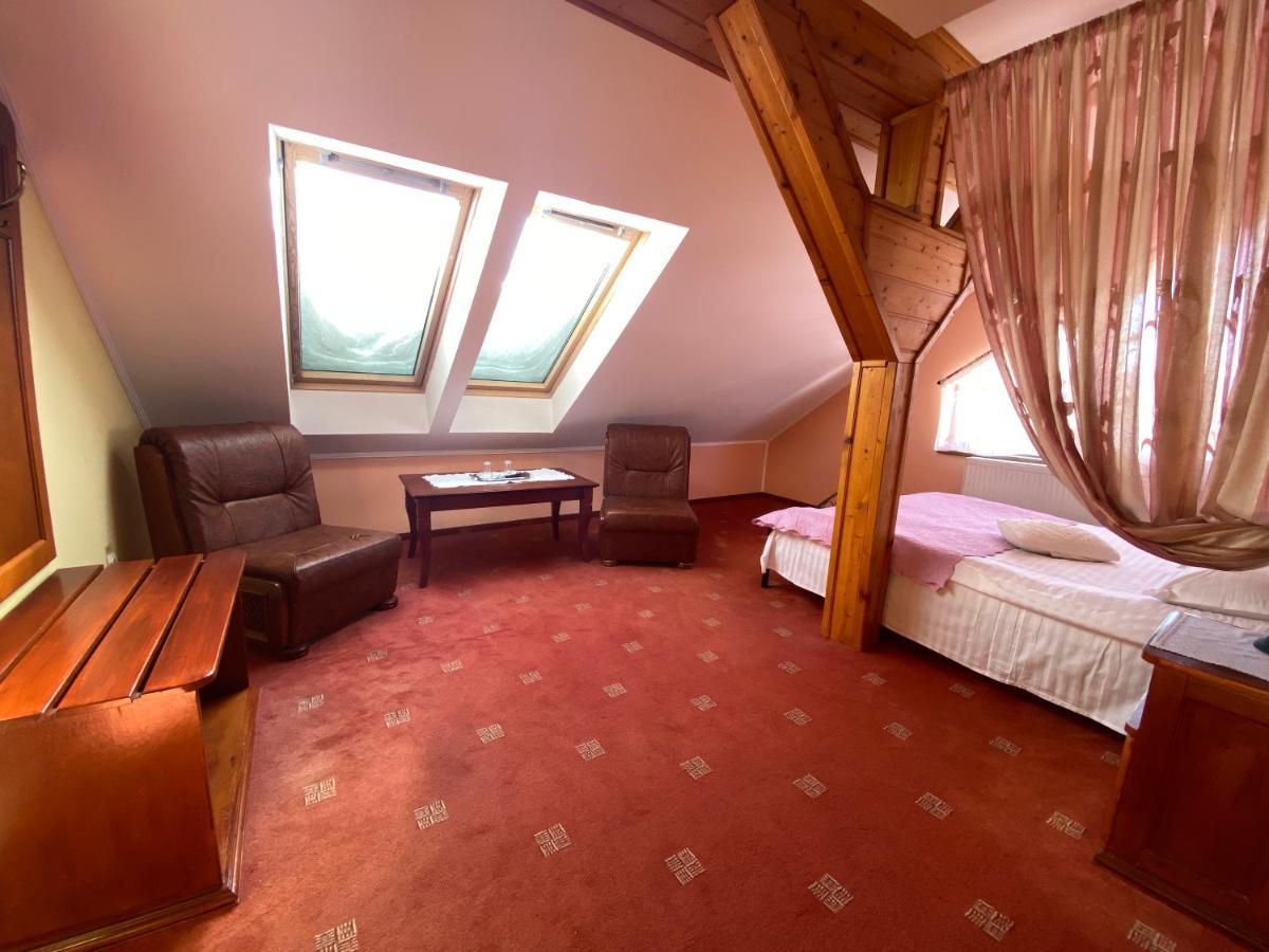 Pensiunea Crocus - Sauna & Billiard Poiana Brašov Exteriér fotografie