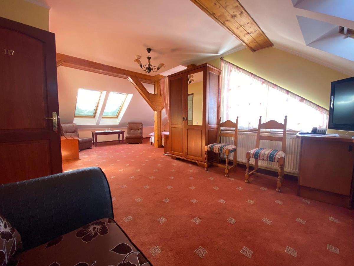 Pensiunea Crocus - Sauna & Billiard Poiana Brašov Exteriér fotografie
