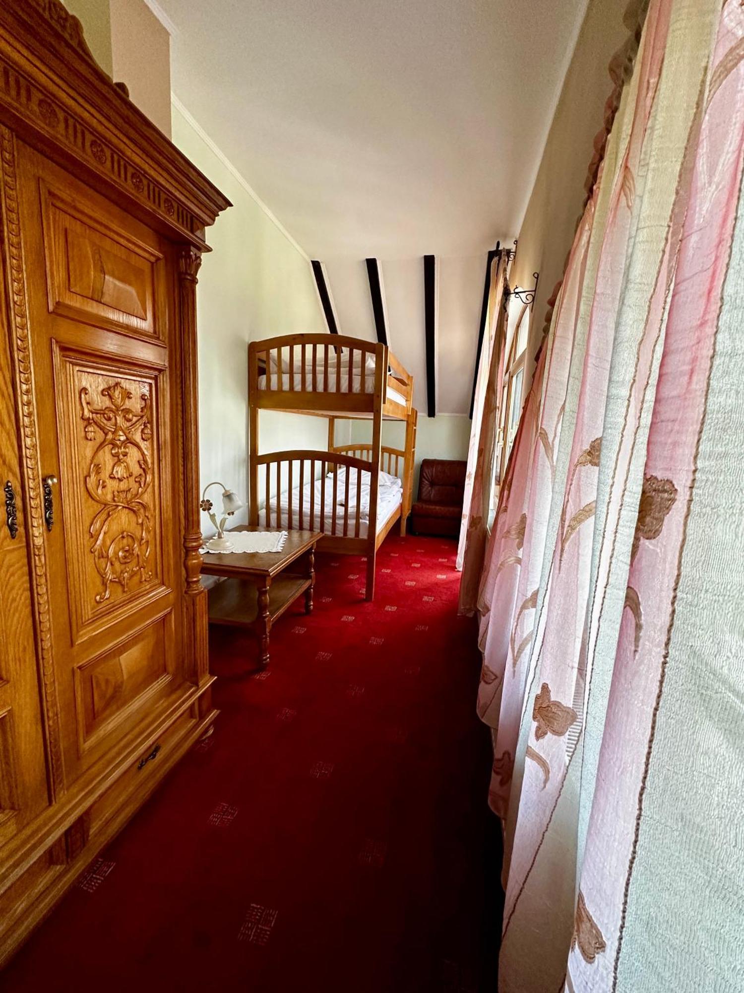 Pensiunea Crocus - Sauna & Billiard Poiana Brašov Exteriér fotografie